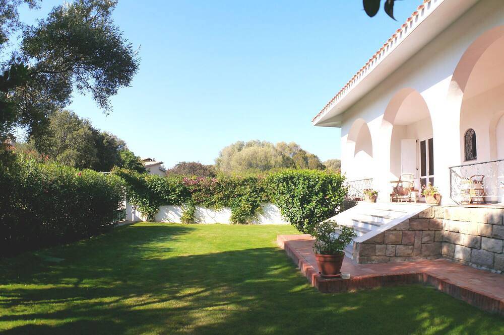 Sleeps 10 100 mt from Perdalonga beach. Wifi in Cala Cipolla, Teulada