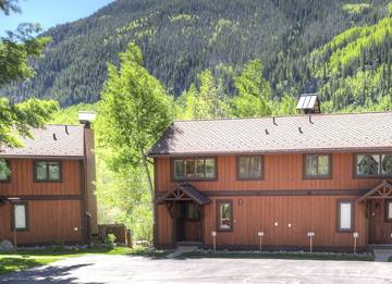 Vacation Apartment for 6 Guests in Vail, Northwest Colorado, Picture 4