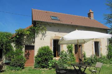 Gîte pour 4 Personnes dans Vesdun, Saint-Amand-Montrond, Photo 3