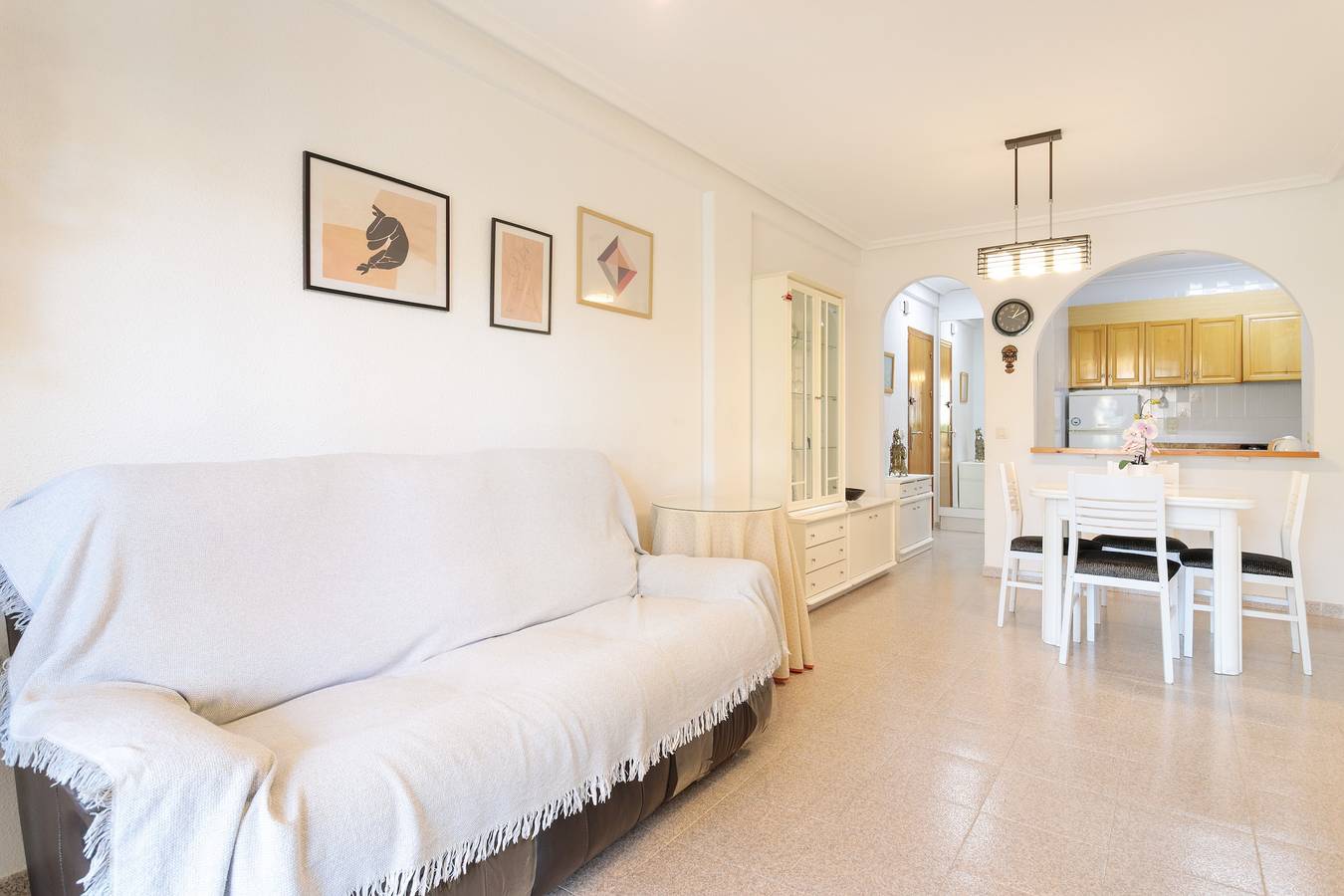 Apartamento entero, Apartamento 'Palmera V' con terraza privada y jardín privado in Santiago Bernabeu, Santa Pola