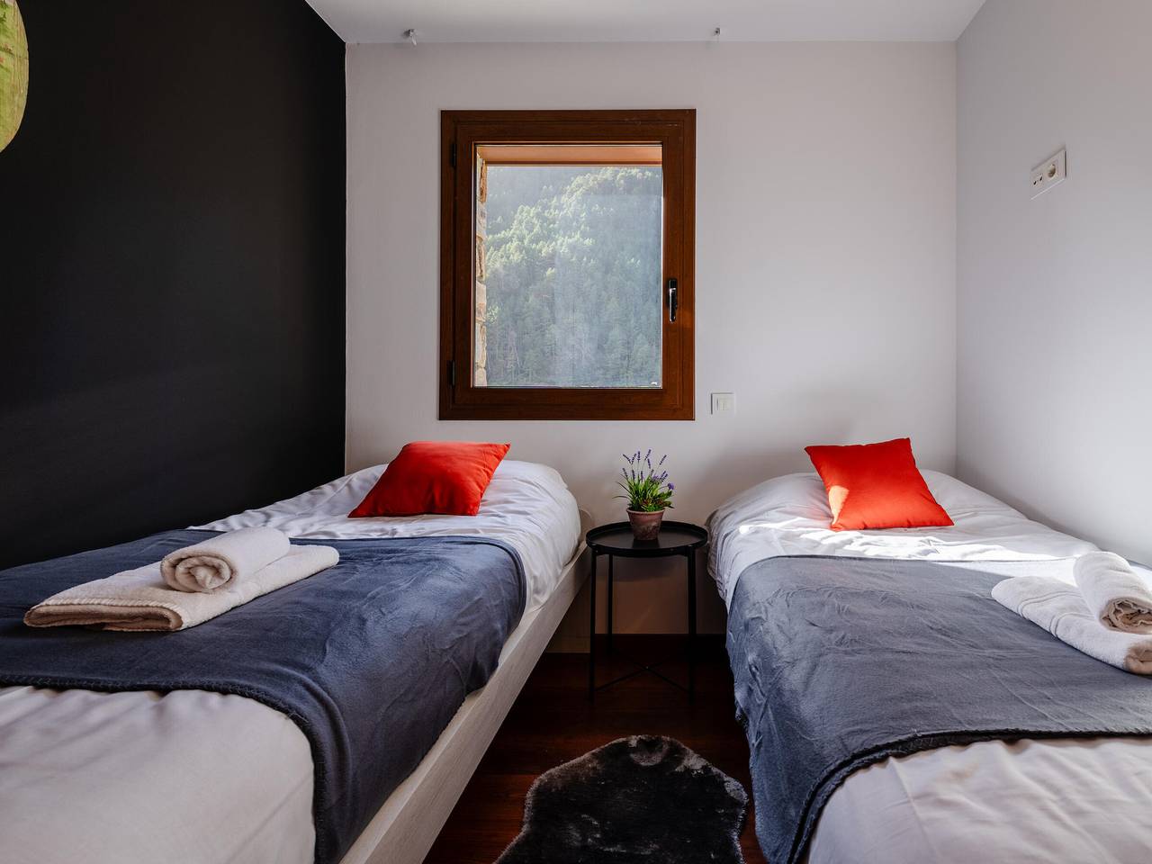Modern Apartment Arinsal 2 Bedrooms, 4 Pers, Parking Included, foto 12