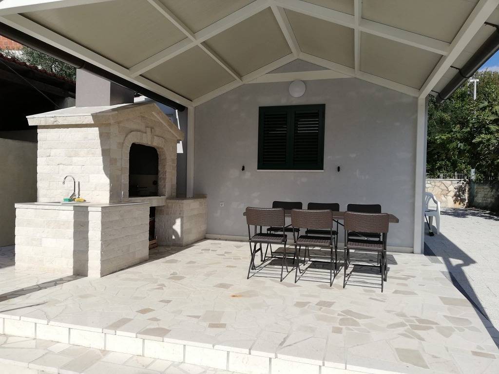 Ganze Wohnung, Ferienwohnung in Pirovac mit Terrasse, Klimaanlage, W-Lan (4925-4) in Pirovac, Šibenik-Knin