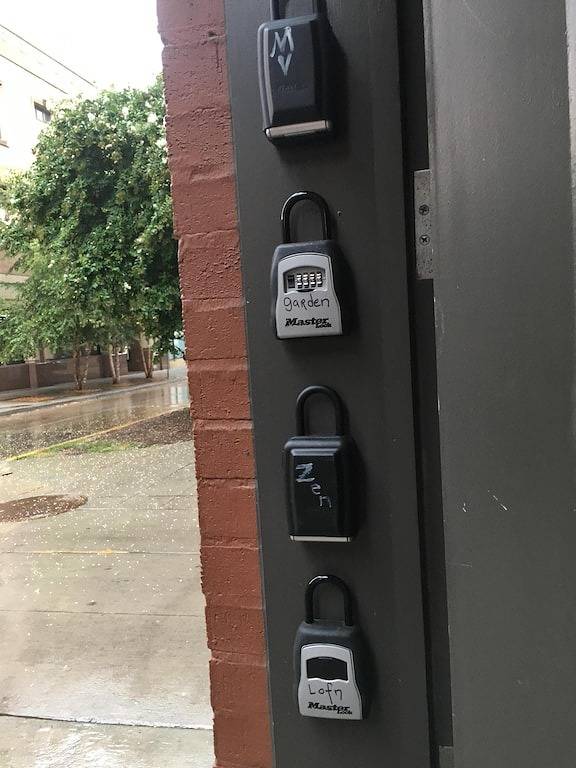 Ganze Wohnung, Zentral gelegen 2 Schlafzimmer 2 Bad. 6 Personen Ausgezeichneter Blick auf den Marktplatz in Knoxville, Knox County (TN)