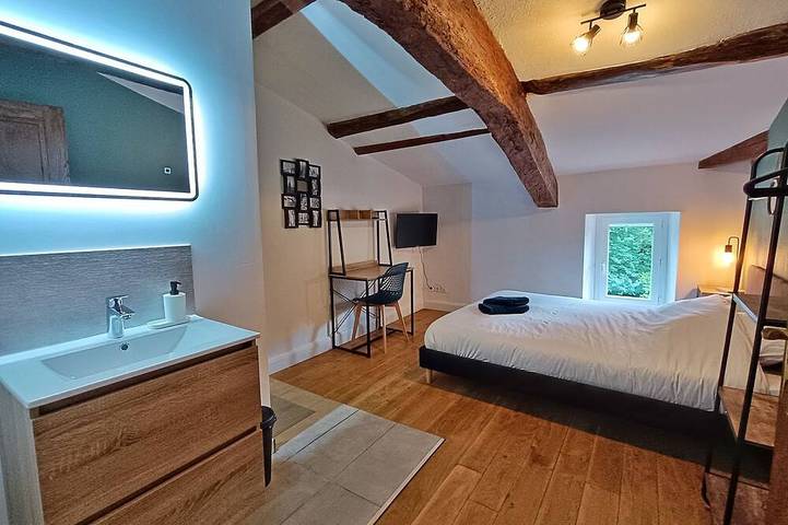 Chambre d’hôte pour 14 personnes dans la Loire - 4