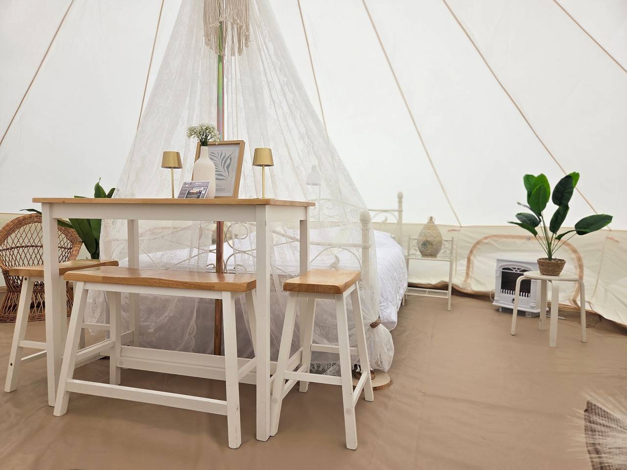 Glamping 'Tipi Yurt Tent in the Lake District' with Private Terrace, Garden, and Wi-Fi in Carpin, Mecklenburg-Strelitz