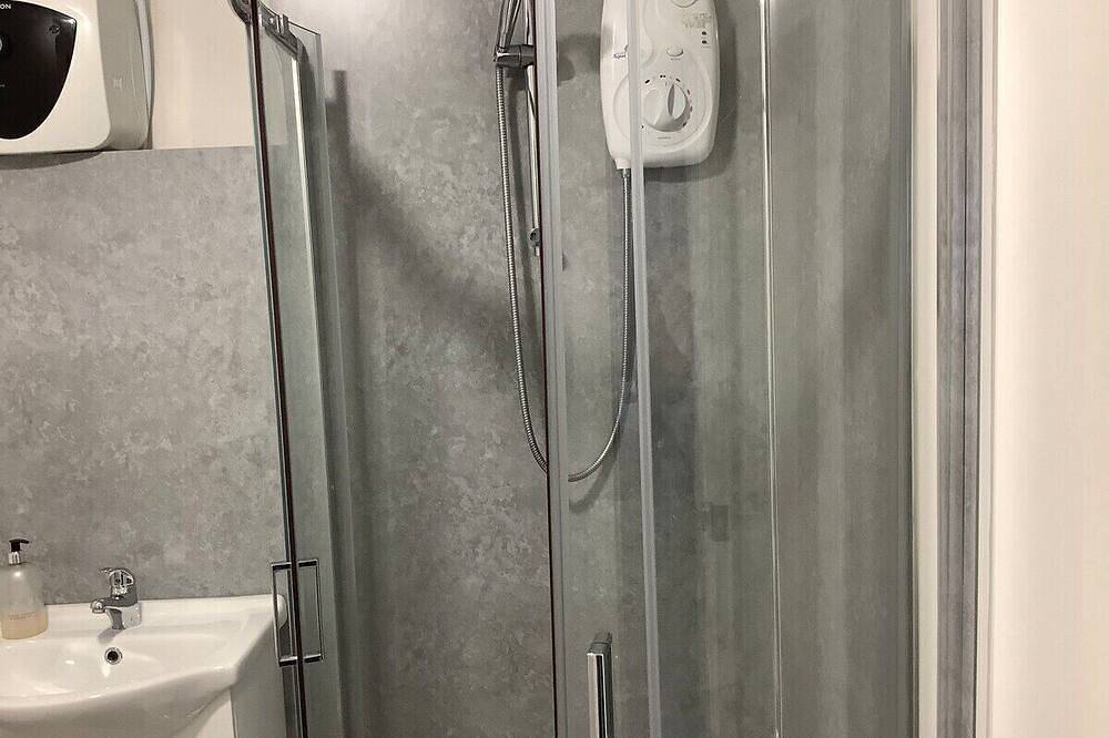 Ganze Wohnung, Studio-Ensuite mit Dusche-Apartment-No view-6 in Yarm, Stockton-on-Tees