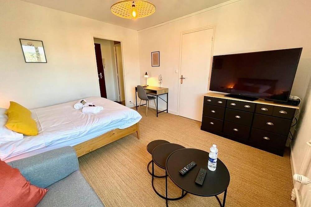 Entire apartment, Studio Tout Confort Giena-sils in Caen, Caen region