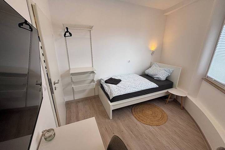 Modern bungalow Parking lot Kitchen Quiet Du in Duisbourg, Bas-Rhin