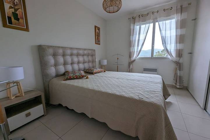 Gîte pour 6 personnes, avec terrasse et balcon/terrasse dans Port De Porto Vecchio - 3