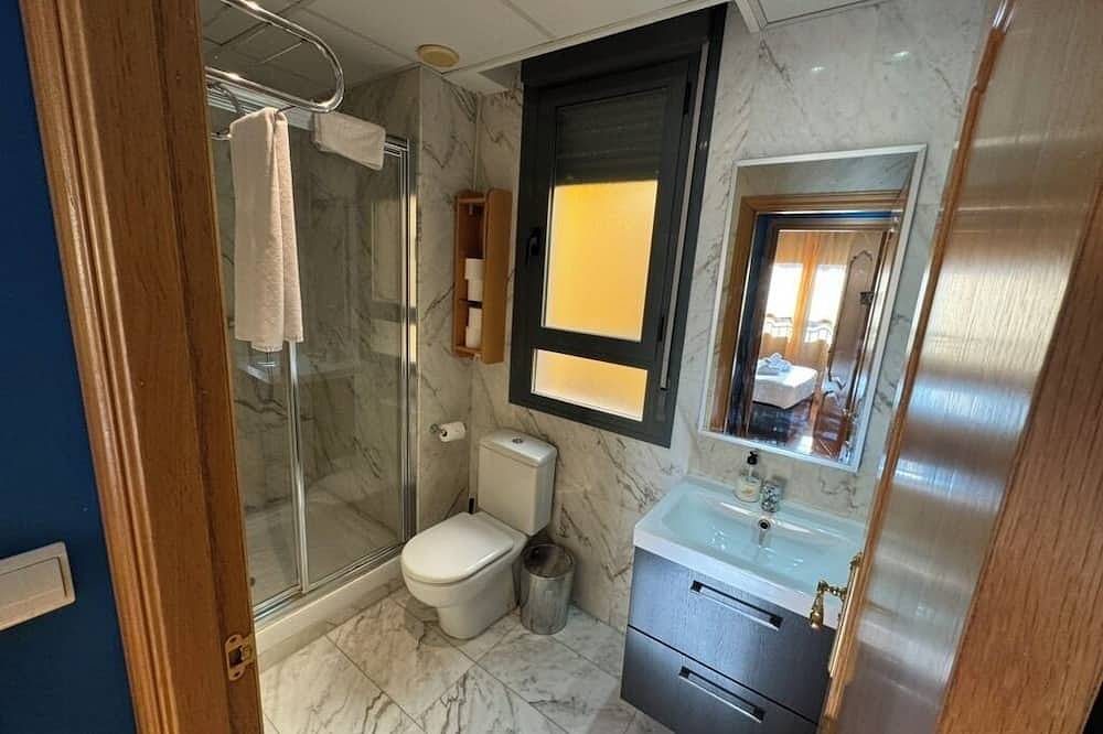 Entire apartment, Zentrum Cathedral. Next to Plaza del Pilar. Ideal for couples. in Saragossa, Saragossa Province