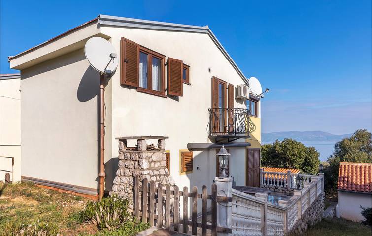 Ferienwohnung für 4 Personen, mit Terrasse in Ravni