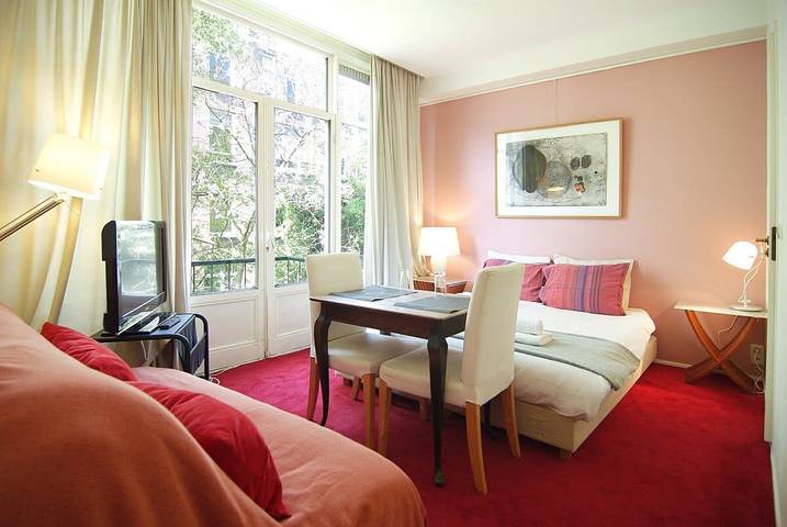 Studio voor 2 personen, met balkon/terras in Amsterdam Zuid