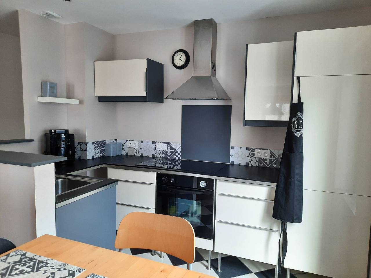 Entire apartment, Wohnung mit Privatparkplatz in Granville, Côte de la Déroute
