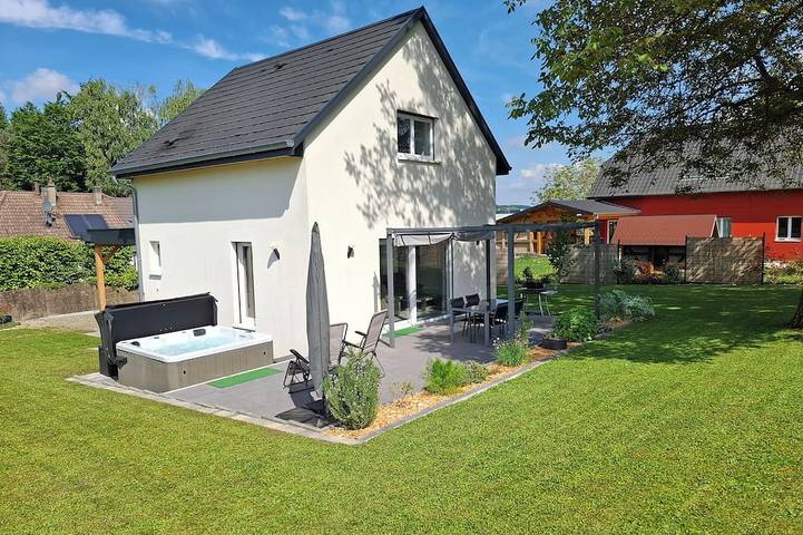 Gîte pour 4 personnes, avec jacuzzi et jardin dans Carspach