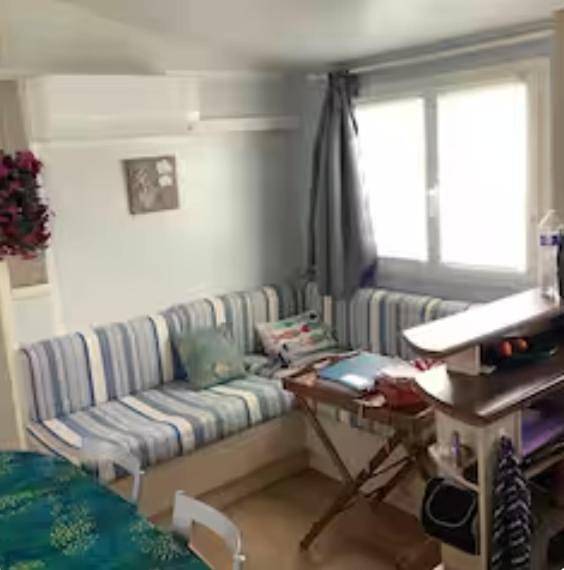 Camping pour 6 personnes, avec Jacuzzi et Terrasse ainsi que Jardin et Piscine