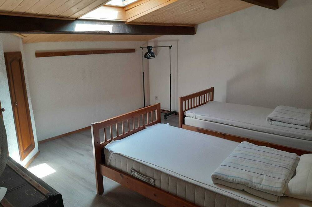 Country house for rent in 7700 St-Marcel d'Ardèche in Saint-Marcel-d'Ardèche, Privas