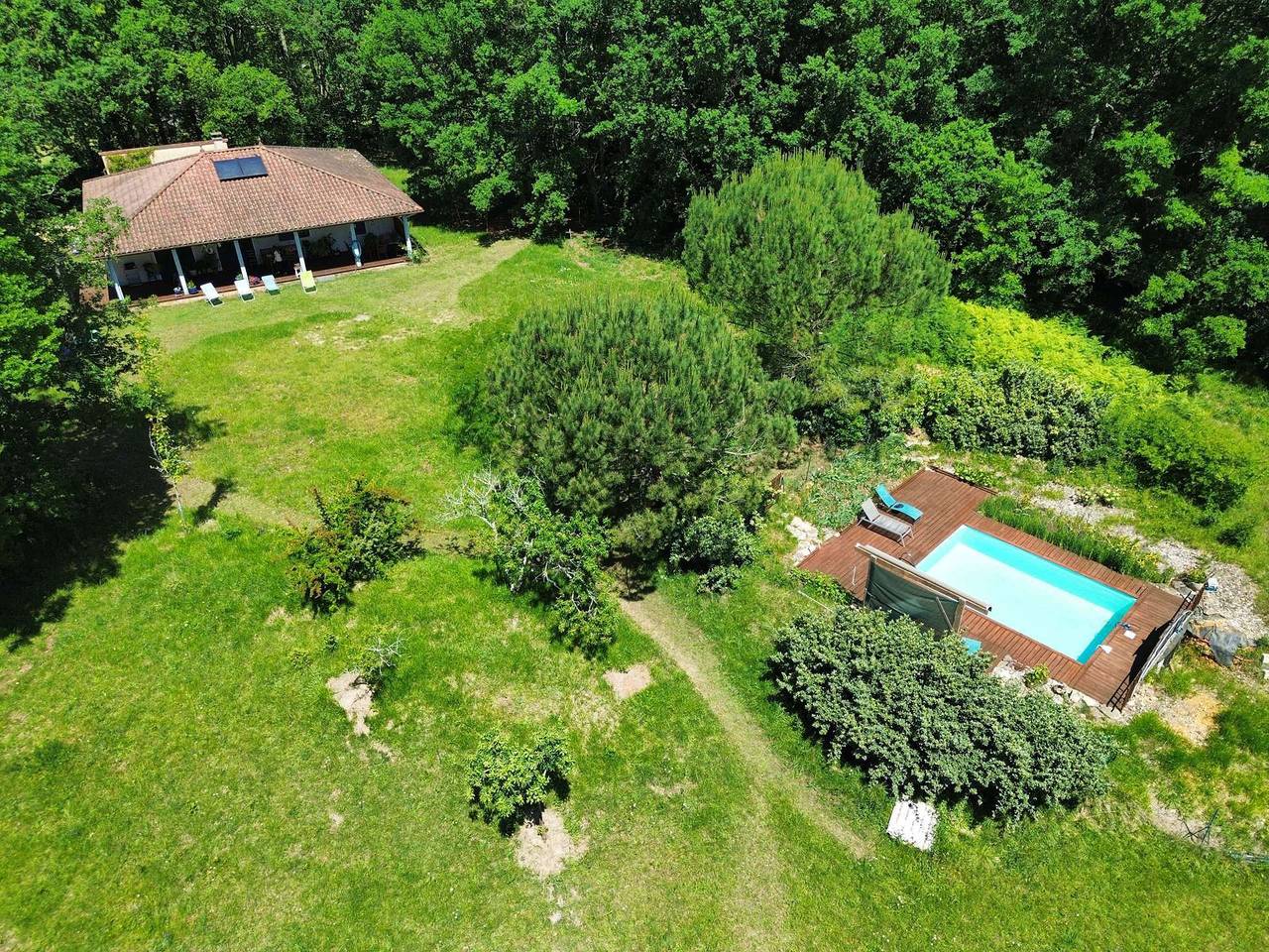 Appartement de vacances entier, La maison du Dolmen -  4 ou 6 p avec piscine privée in Le Buisson-de-Cadouin, Périgord Pourpre