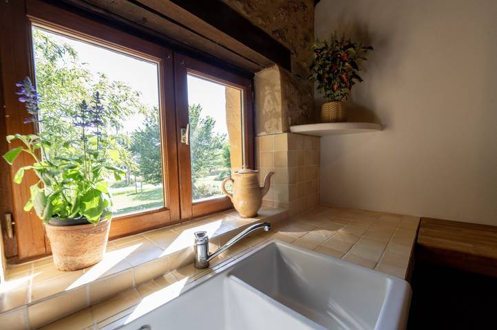 Gîte pour 5 personnes, avec jardin et piscine à Peyzac-le-Moustier - 4