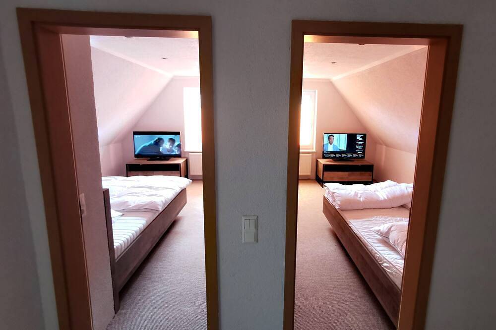 Ganze Wohnung, Ferienhaus Hirschsieh - Ferienhaus mit 3 Schlafzimmern und Kamin in Stiege im Harz, Harzvorland