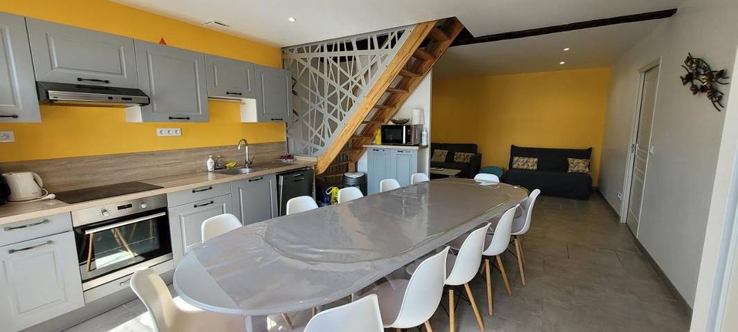 Location de vacances pour 8 personnes, avec vue et jardin, adapté aux familles à Seigy - 2