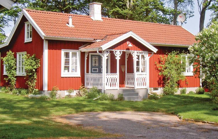 Bauernhof für 6 Personen, mit Terrasse und Garten sowie Seeblick in Schweden