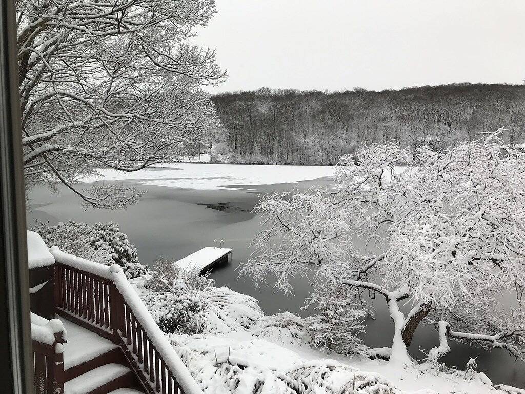 Lake Home mit Whirlpool, Pool / Tischtennis / Pokertischen, Angeln, Booten, Feuerstelle in Dutchess County