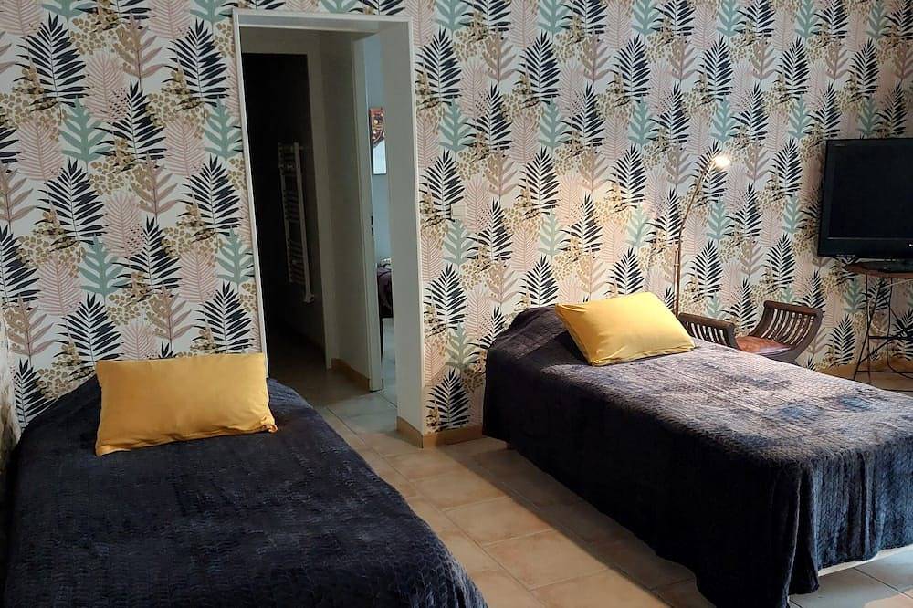 Au coeur de la nature petit gite d' etape de 2 à 6 personnes in Dissay-sous-Courcillon, Vallée de la Loire