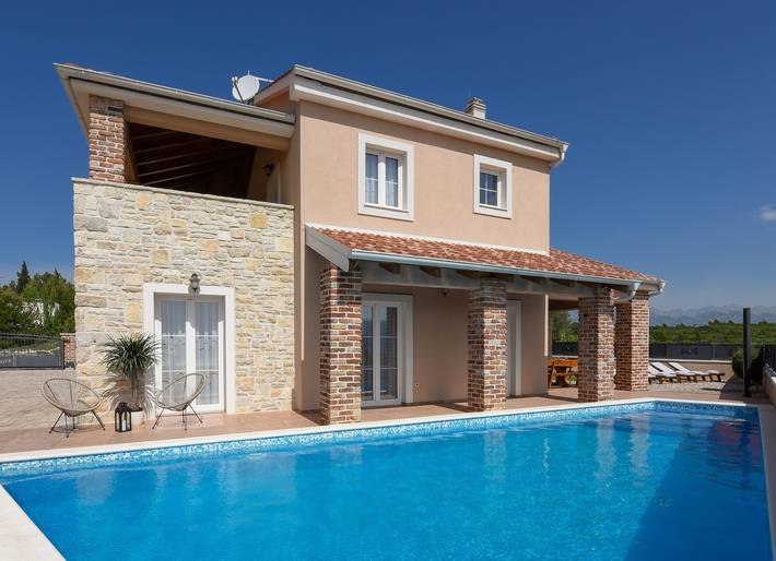 Villa für 8 Personen, mit Terrasse und Garten, mit Haustier - 1
