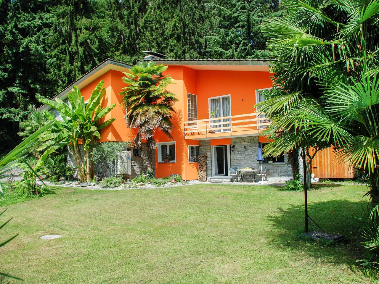Entire apartment, Poolside in Acquarossa, Lepontine Alps