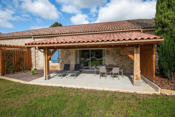 Gîte pour 4 personnes, avec Jardin dans Saint-Georges, Région de Villeneuve-sur-Lot