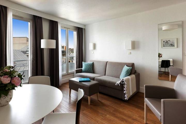 Appart’hôtel pour 2 personnes, avec balcon et vue