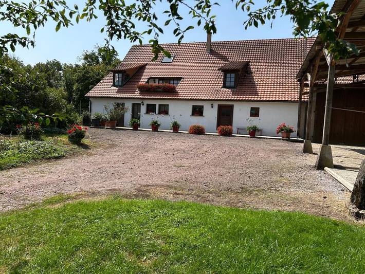 Location de vacances pour 9 personnes, avec Balcon et Terrasse ainsi que Jardin et Vue à Merkwiller-Pechelbronn