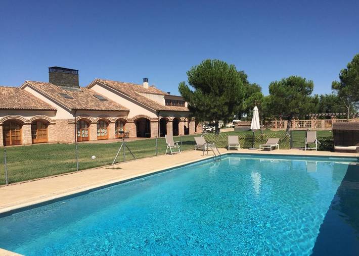 Villa para 18 pessoas, com jacuzzi e jardim e ainda piscina, com animais de estimação - 1