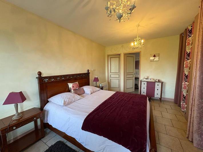 Location de vacances pour 4 personnes, avec terrasse et piscine à Fougères-sur-Bièvre - 4