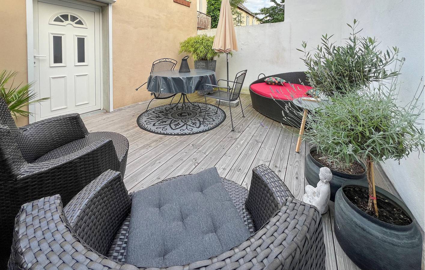 Ganze Ferienwohnung, Gemütliche Wohnung mit Parkplatz, Terrasse und Küche in der Nähe von Rheinsberg Zentrum in Rheinsberger See, Rheinsberg