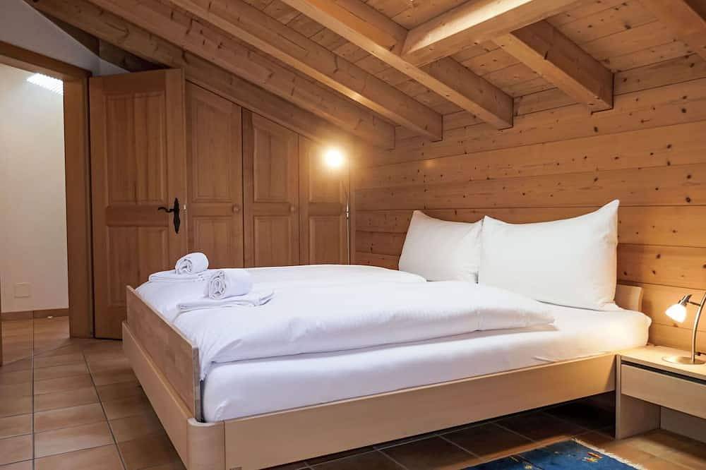 Appartement entier, Agréable appartement pour 4 personnes avec Wifi, Tv et balcon in Schwendi b. Grindelwald, Grindelwald