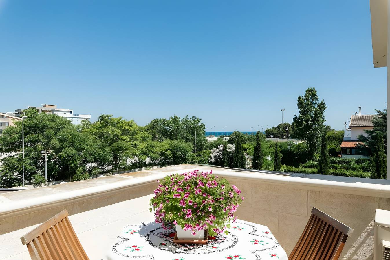 Ganze Wohnung, Apartment 'Torre Di Specchio 2' – Papaveri mit Pool, Wlan und Klimaanlage in Bari, Bari Provinz