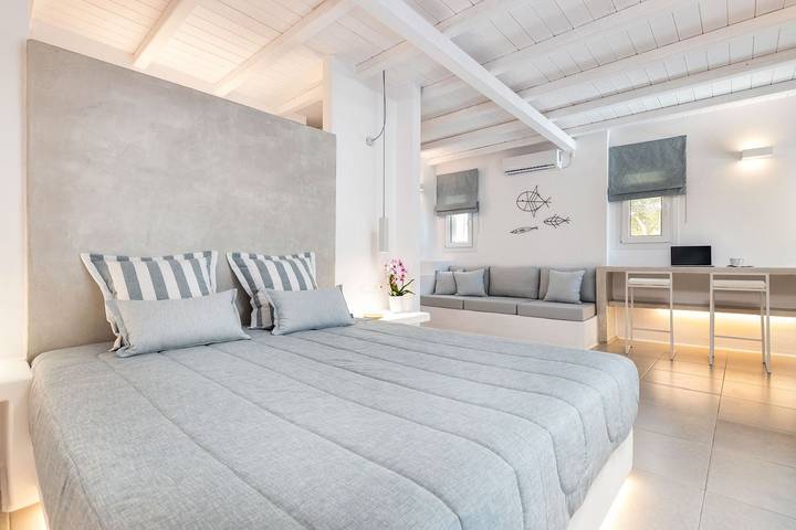 Location de vacances pour 3 personnes, avec jardin et balcon ainsi que vue sur l’océan et piscine dans Náoussa - 4