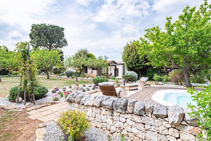 Trullo per 3 persone, con giardino a Martina Franca