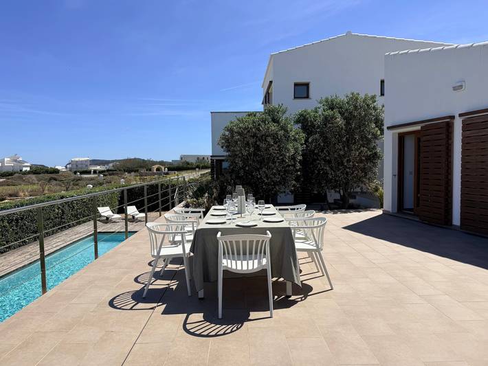 Location de vacances pour 9 personnes, avec jardin et balcon, animaux acceptés à Cala Morell - 2