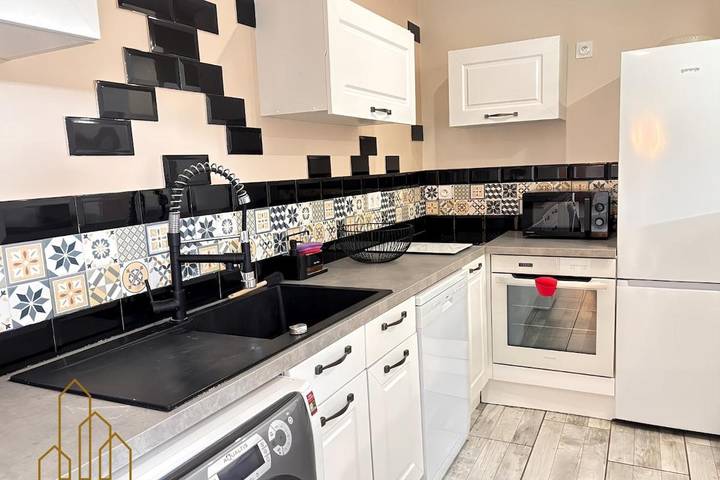 Location de vacances pour 6 personnes, avec terrasse, animaux acceptés à Riorges - 4