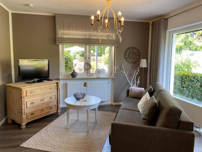 Ferienwohnung für 2 Personen, mit Ausblick und Garten in Reichsburg Cochem
