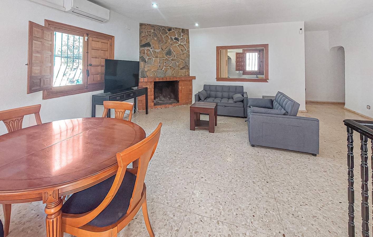 Encantador apartamento de 130 m² con piscina, wifi y aparcamiento cerca del río in El Barrio, Alicante