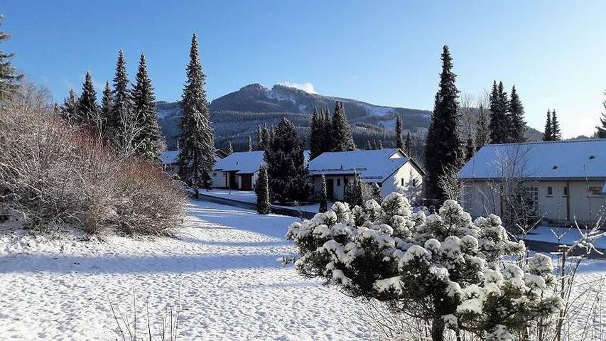Casa vacanza per 6 persone, con piscina e giardino nonché terrazza, adatto a famiglie con bambini - 1