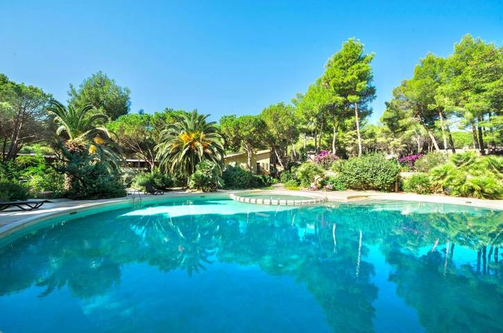 Appart’hôtel pour 4 personnes, avec Terrasse et Piscine