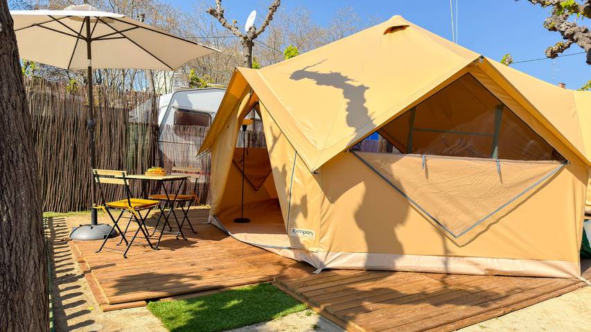 Bungalow pour 2 personnes, avec piscine et terrasse - 1
