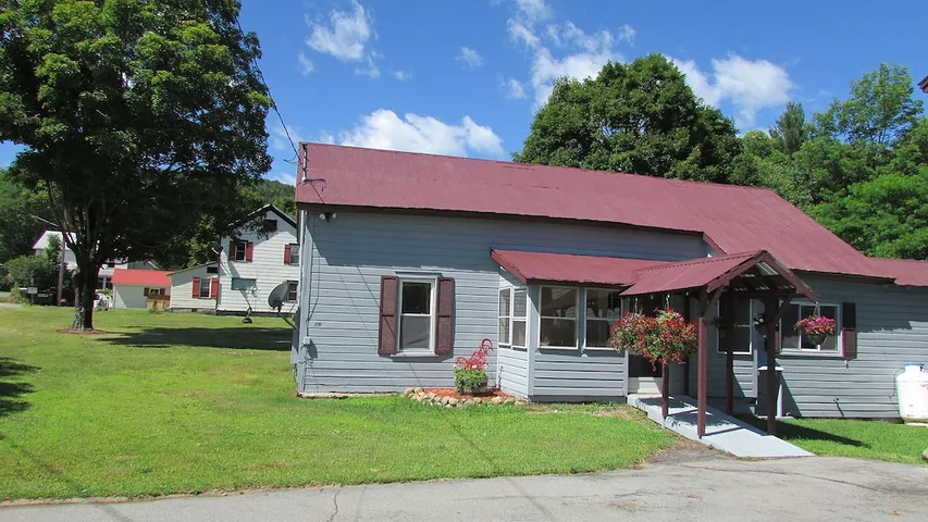 Vacation house for 12 people, with hot tub, with pets - 1