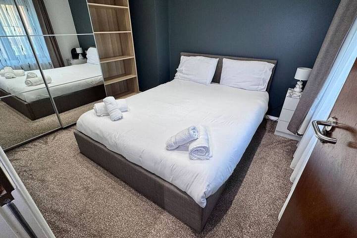 Large Home In Barking 1gbps WiFi & Free Parking in Barking e Dagenham, Londra