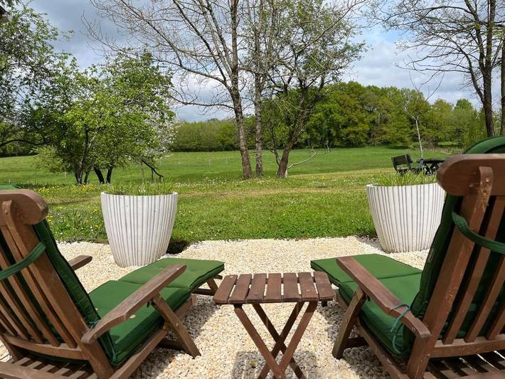 Location de vacances pour 2 personnes, avec vue ainsi que jardin et terrasse à Saint-Sulpice-d'Excideuil - 3