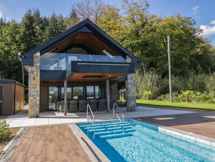 Casa rural para 12 personas, con piscina y jardín - 1